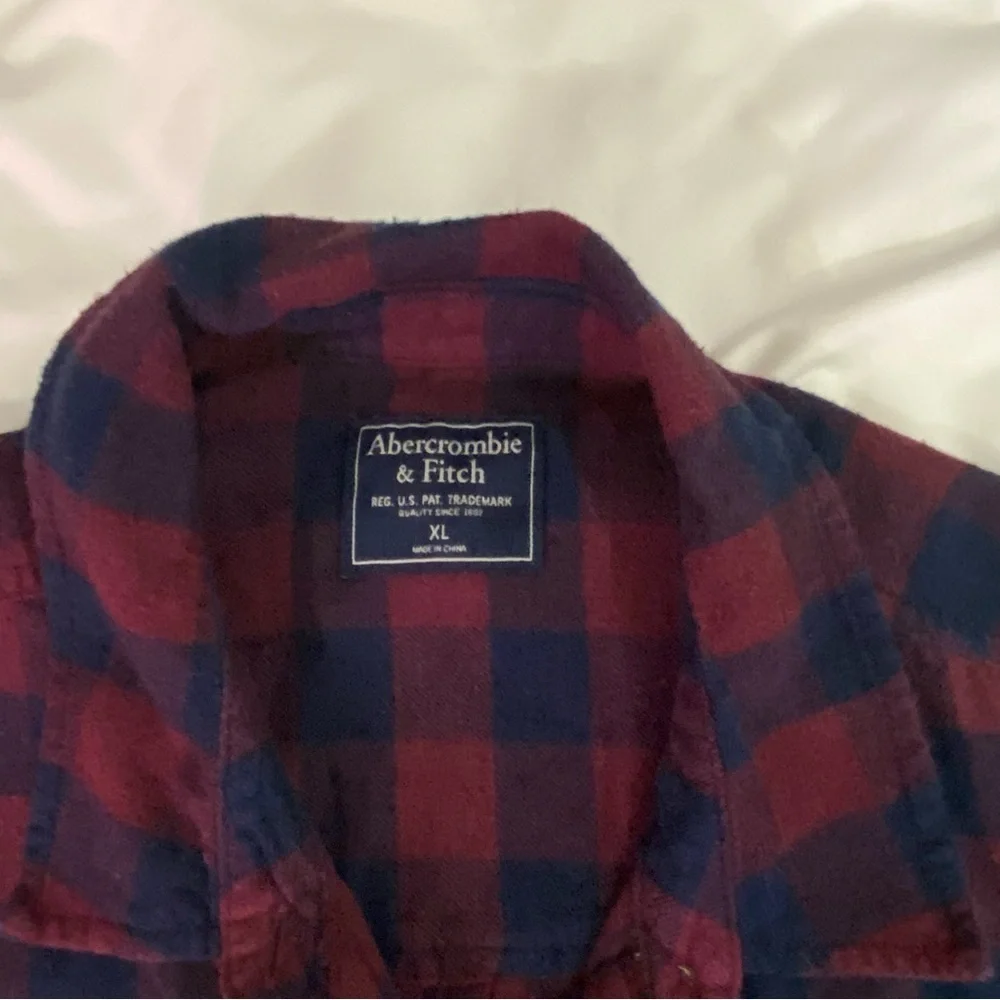 Abercrombie and Fitch women maroon navy plaid checkered button down shirt XL - Picture 8 of 12